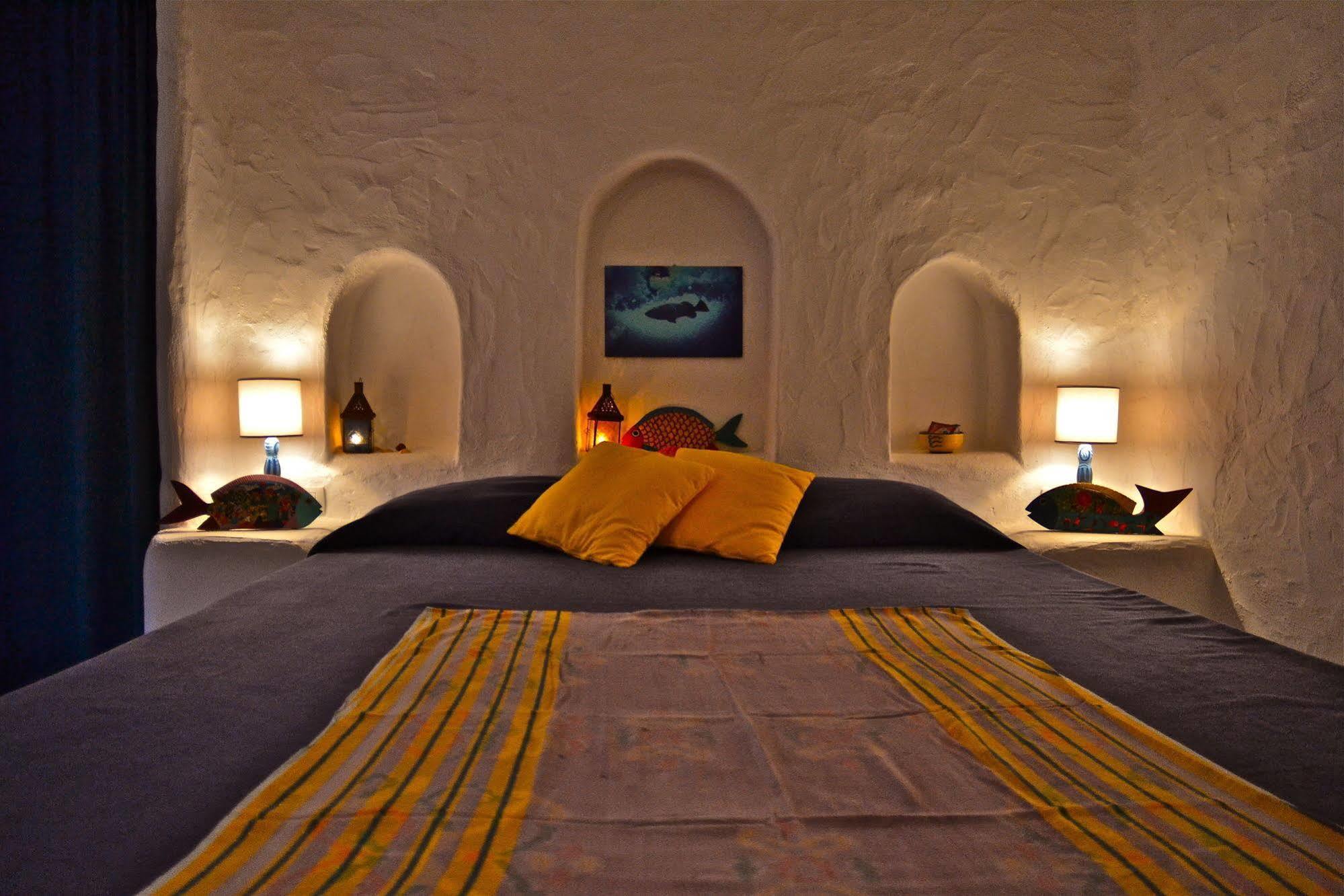 Poecylia Bed & Breakfast Carloforte  Exterior foto
