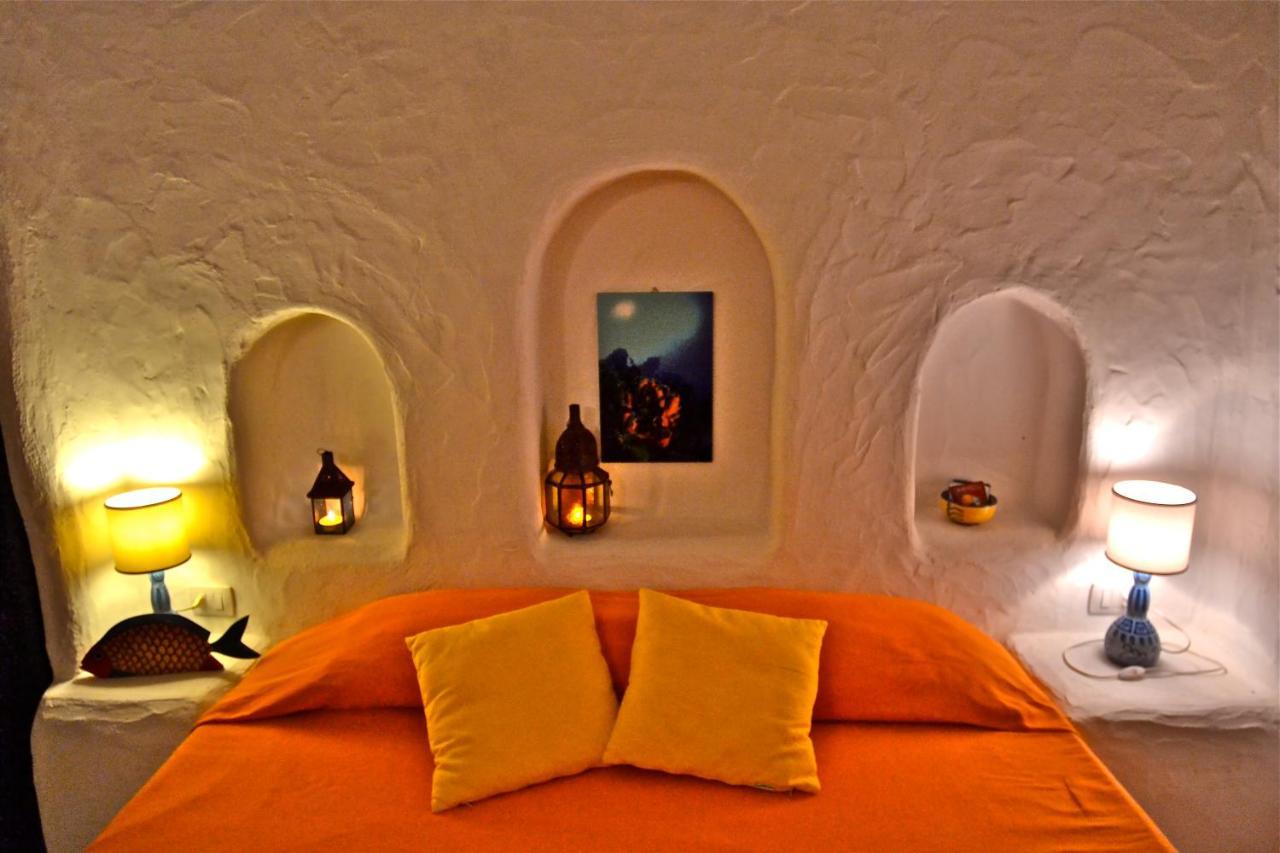 Poecylia Bed & Breakfast Carloforte  Exterior foto